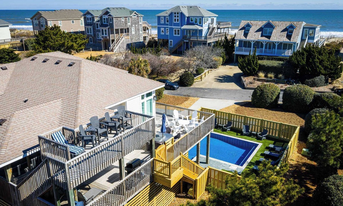 Duck House | Newly Renovated! Semi Oceanfront w/Pool & Hot Tub