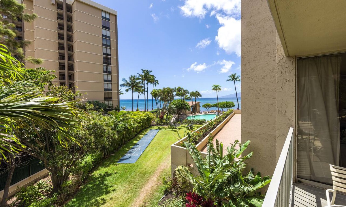 Kahana Condo | OCEAN and MOUNTAIN view corner 2 bdrm unit - Royal Kahana 220