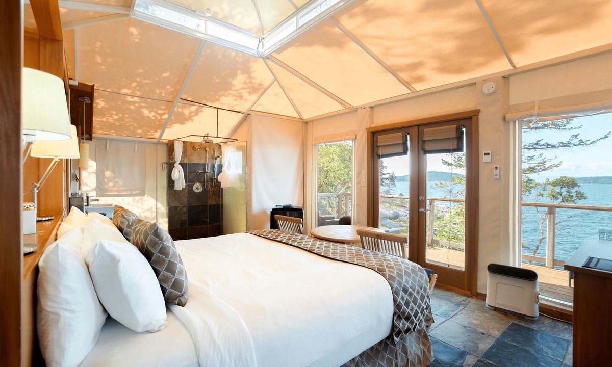 Halfmoon Bay Apartment | Oceanfront Luxury Tenthouse A