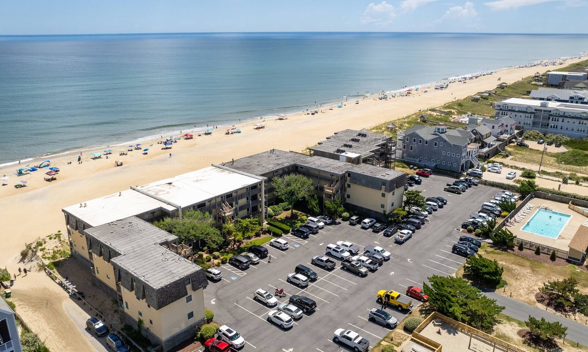 Kill Devil Hills Condo | Oceanside 2 Bedroom Condo at Golden Strand D3
