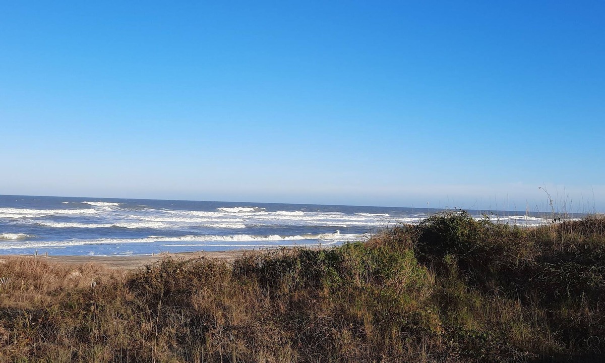 South Nags Head Condo | Oceanview Getaway! Same Song Twice Condo 102 Enjoy Sunshine & Ocean Breezes