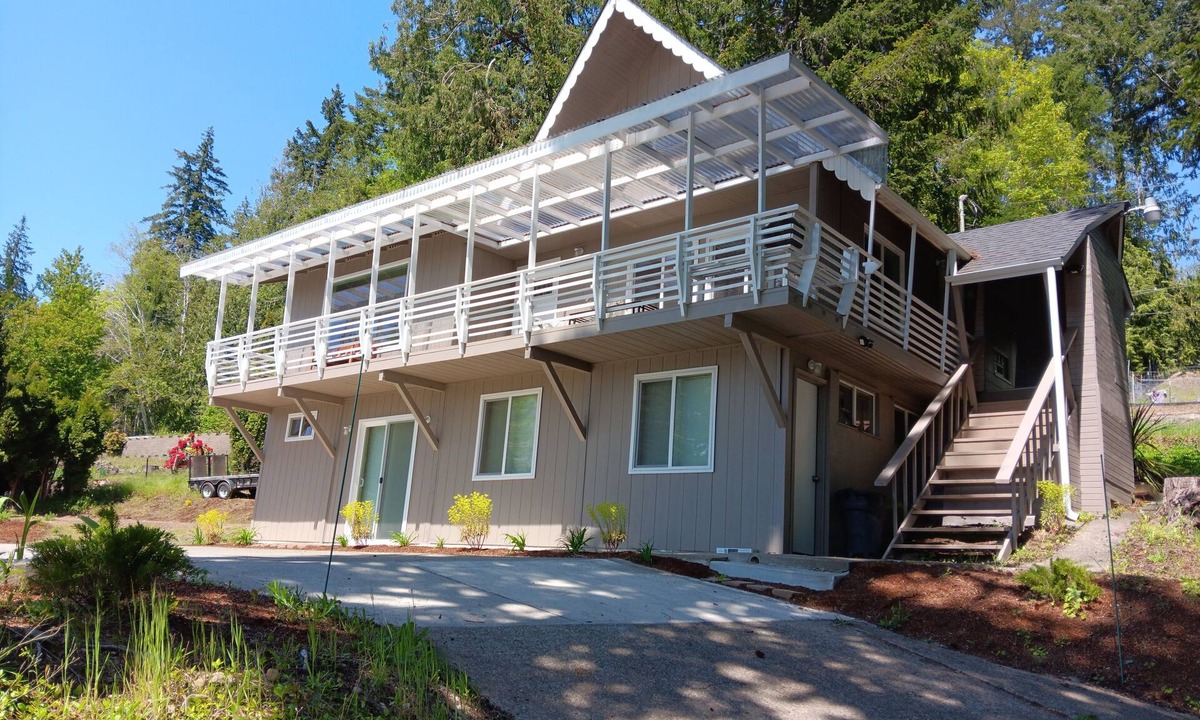 Agate House | Orchard Lane Retreat, A Peaceful Water View Getaway With Room For Everyone!