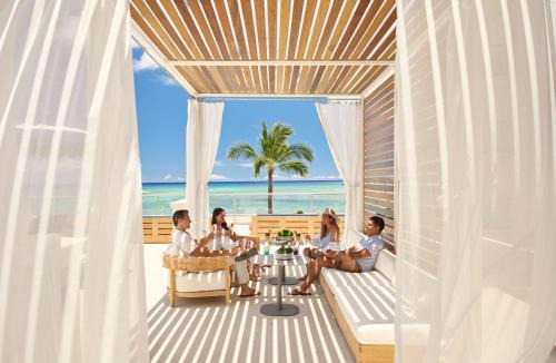 Waikiki Resort | OUTRIGGER Reef Waikiki Beach Resort