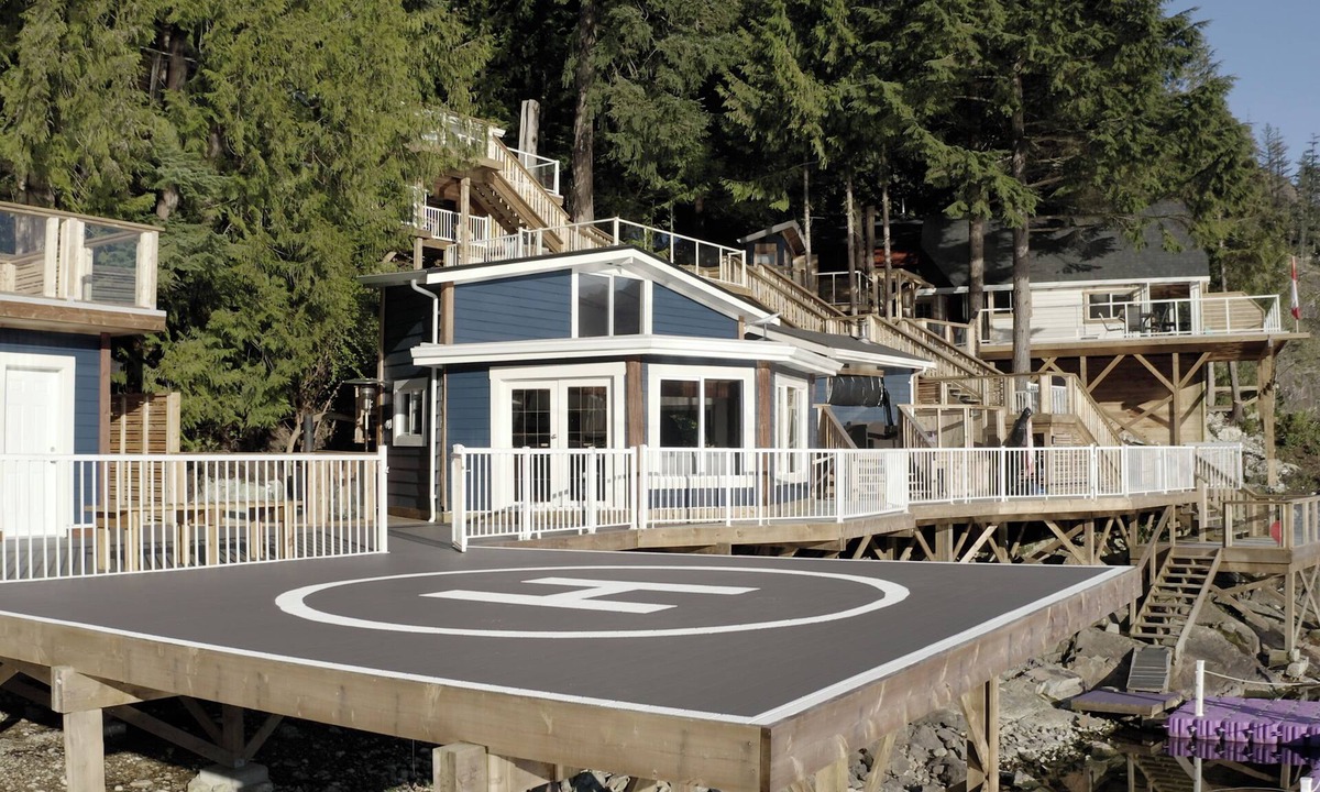 Echo Island Ski Chalet | Ozarks Studio Cabin: Spacious Lakeside Cabin Retreat