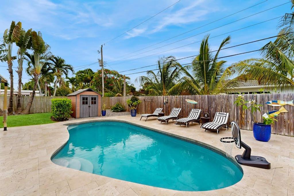 Coral Heights House | Palm Grove Villa