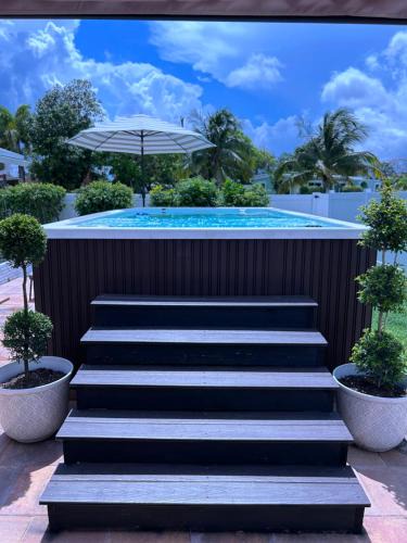 Lantana House | Paradise Duplex by the Beach
