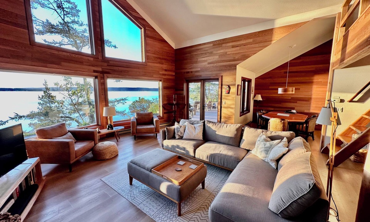 Friday Harbor House | Paradise found at the water’s edge on San Juan Island