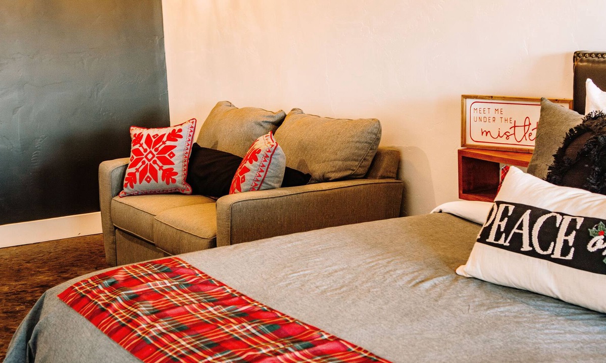Last Chance Apartment | Pendleton Pointe #8