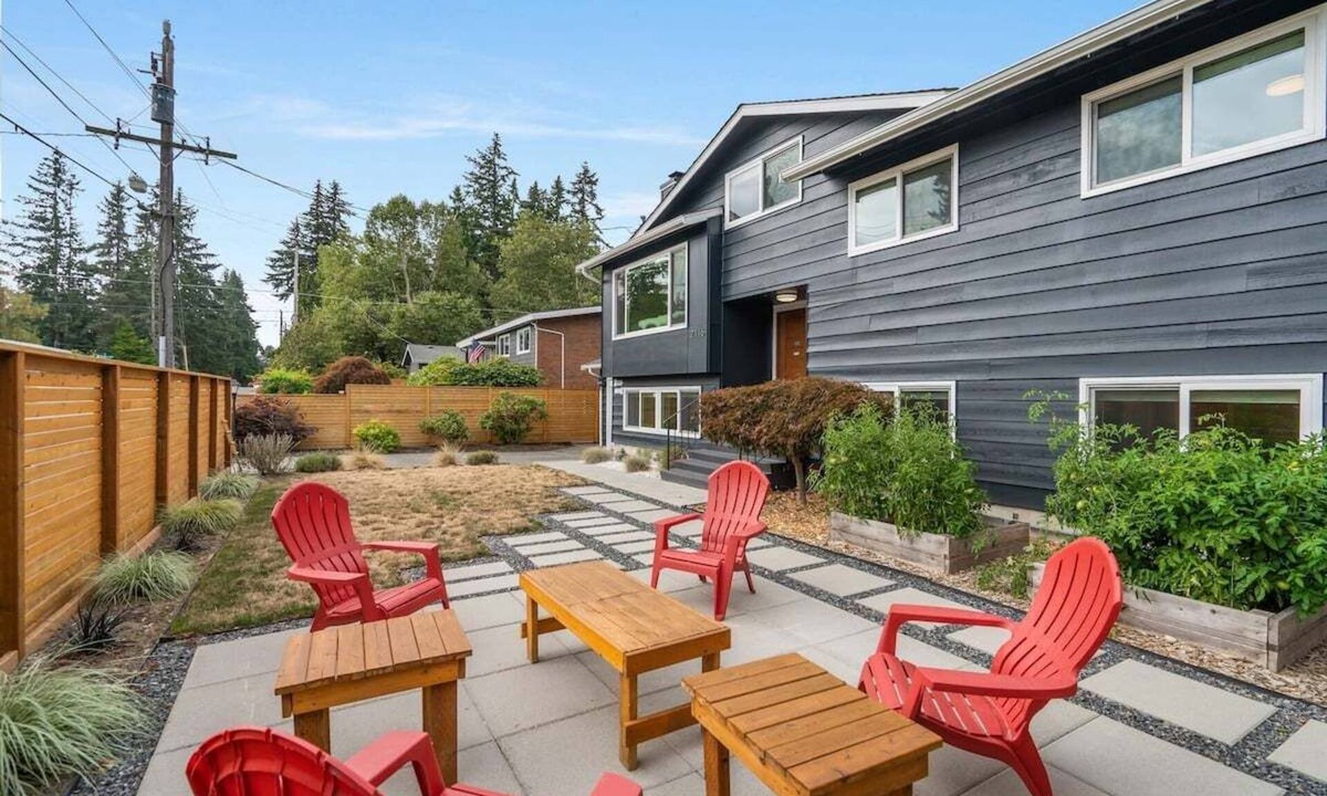 Shoreline House | Perch - Gathering Spot: Spacious 5BR home in Shoreline