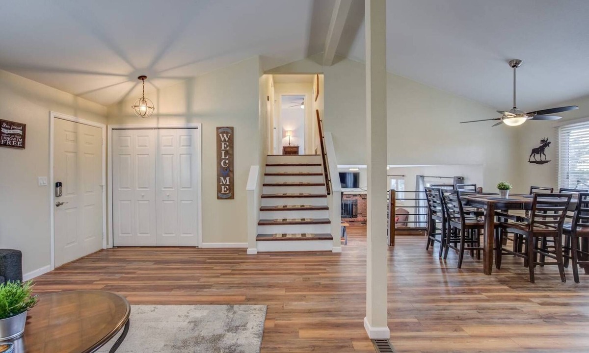 Northeast Colorado Springs Condo | Pikes Peak Views Usaf Academy Dog-friendly