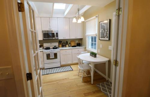 Princeton House | Private Oasis Ranch In Town Princeton 2BR/2B