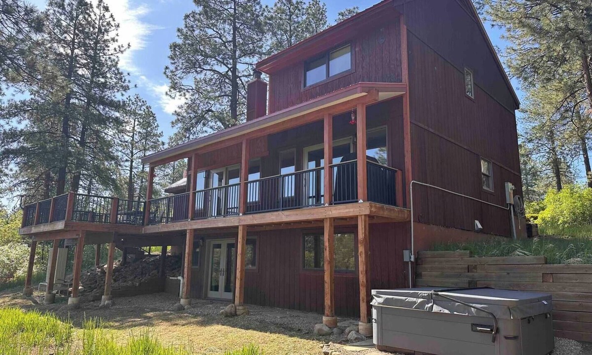 Pagosa Springs House | Private Pagosa Springs Retreat with Views, Hot Tub and Game Room