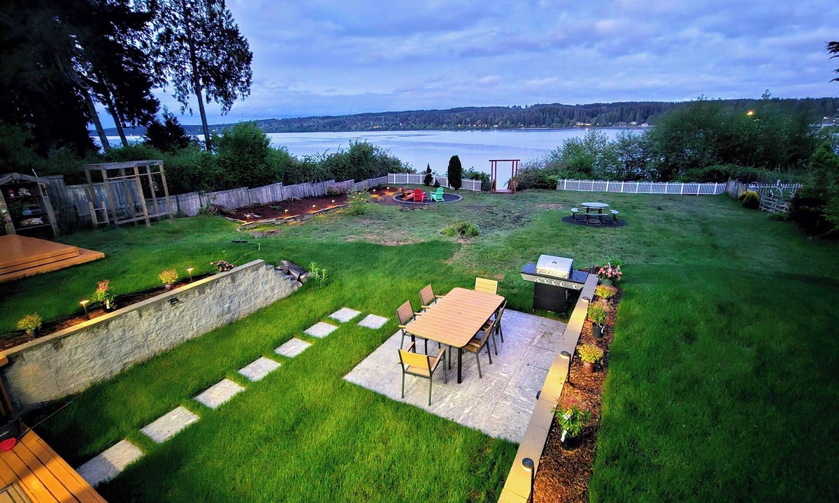 Kingston House | Puget Sound Waterfront: Private Beach, Hot Tub & Views
