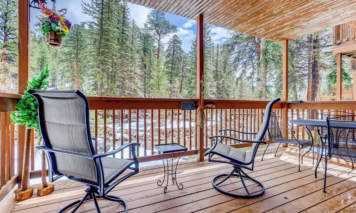 Fall River Estates Condo | Quiet Fall River Escape Fireplace Close to RMNP