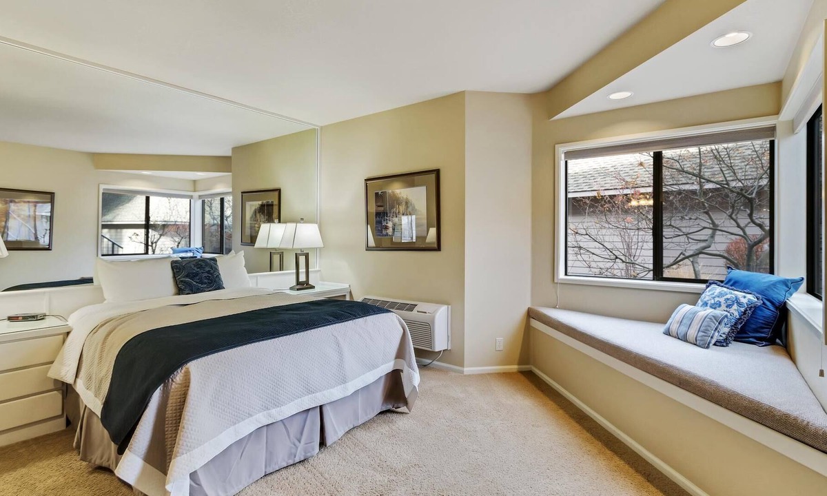Century West Hotel | River Ridge 330b
