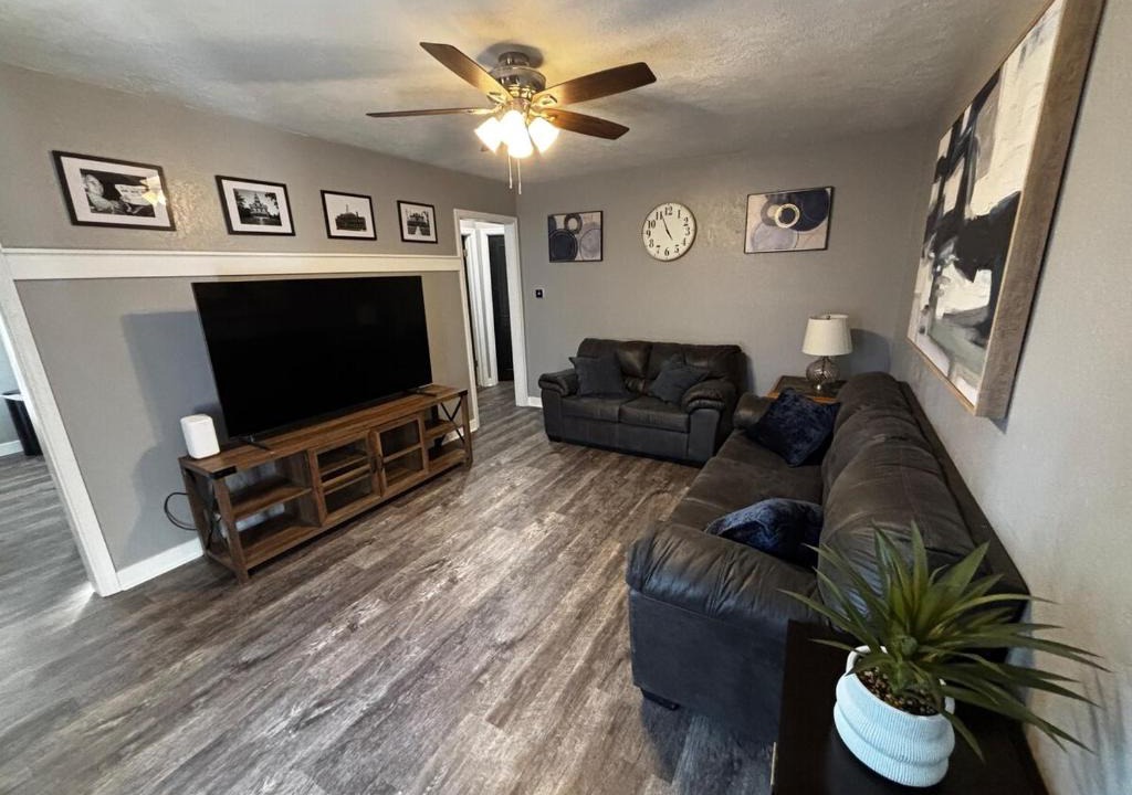Blue Township Apartment | River