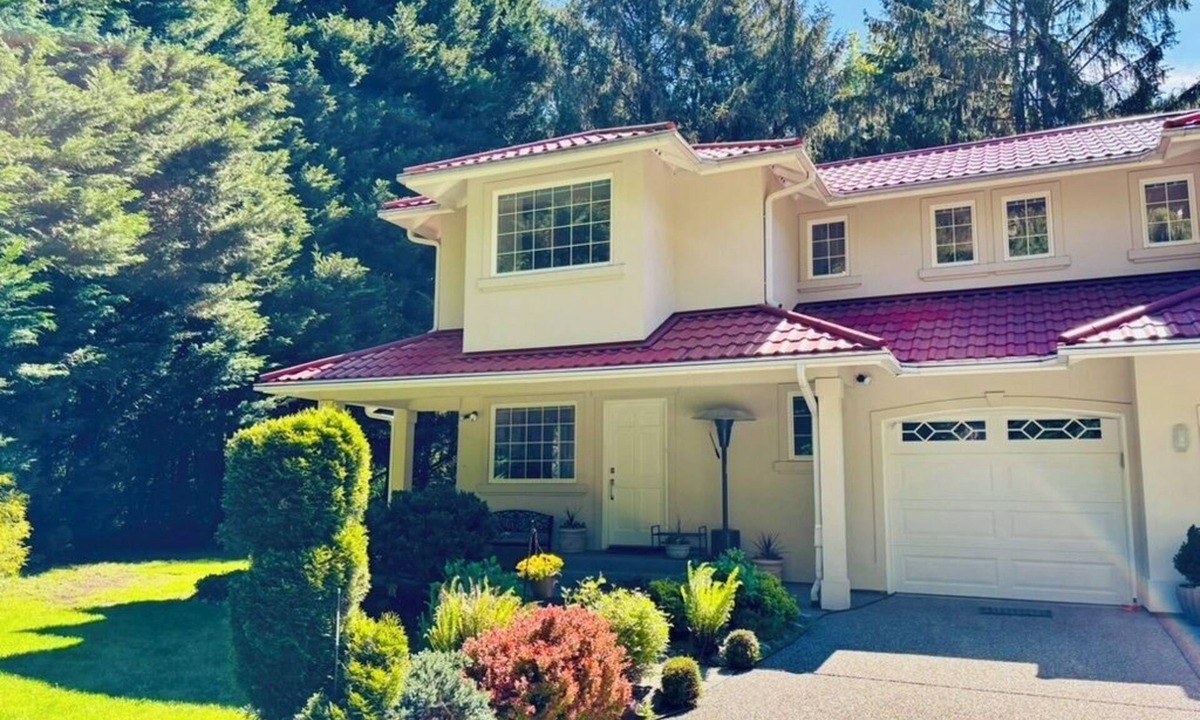 Riverbend House | Riverside Bliss Cozy Beds, AC, Fire Pit, Grill and Gbit WiFi