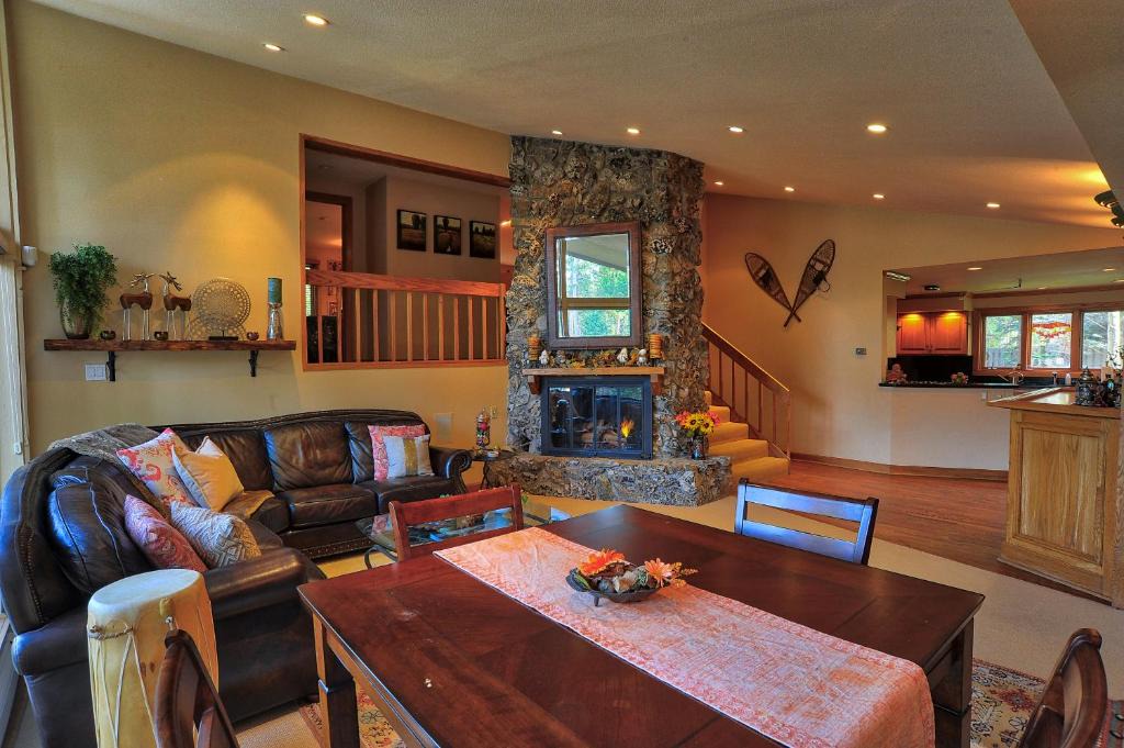Weisshorn House | Royal Tiger Lodge