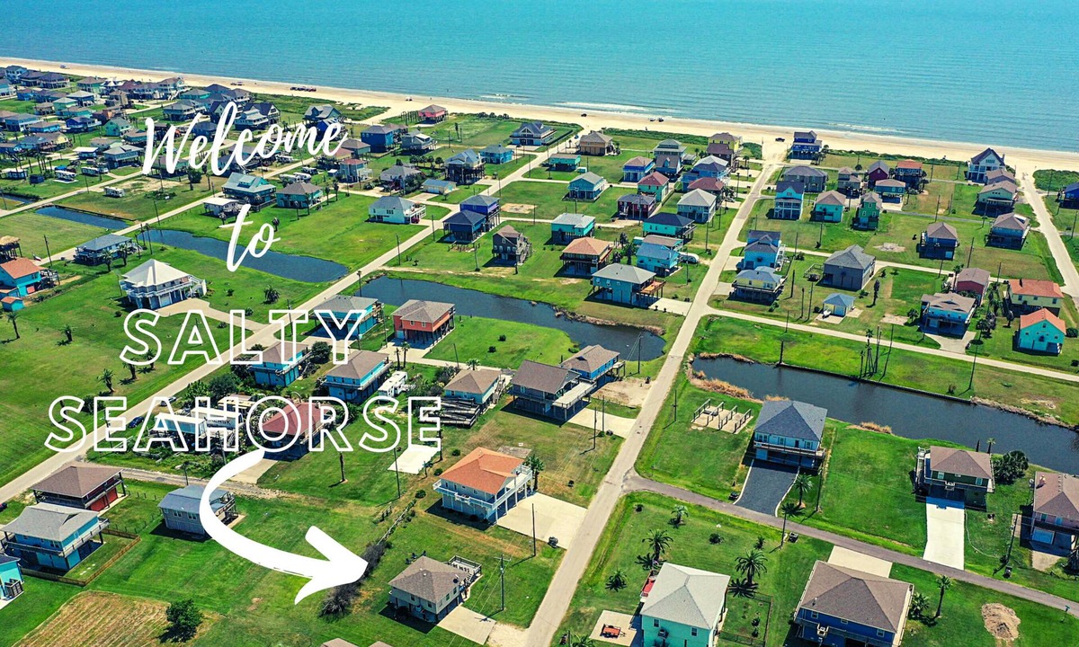 Crystal Beach House | Salty Seahorse Studio, steps from the sand!