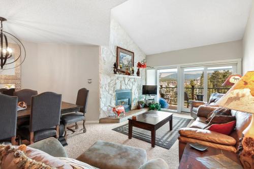 Historic District Apartment | Sawmill Creek Condo 406 by Great Western Lodging