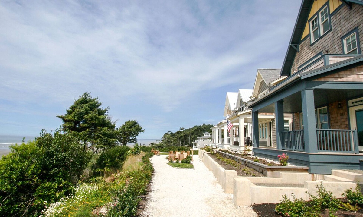 Seabrook House | Seabrook's Beach Mode, enjoy the jaw-dropping, oceanfront view!