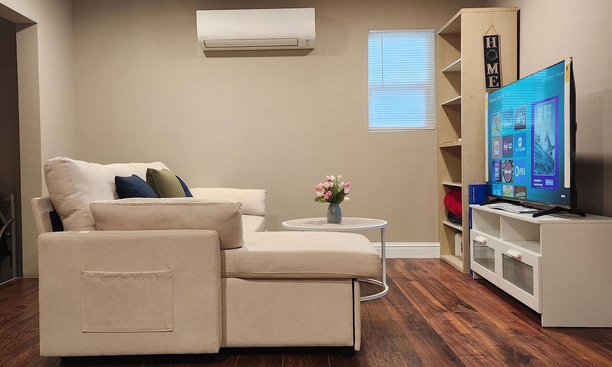 Three Rivers Apartment | Sequoia Relaxation Nook/charming 1 bedroom studio in three rivers