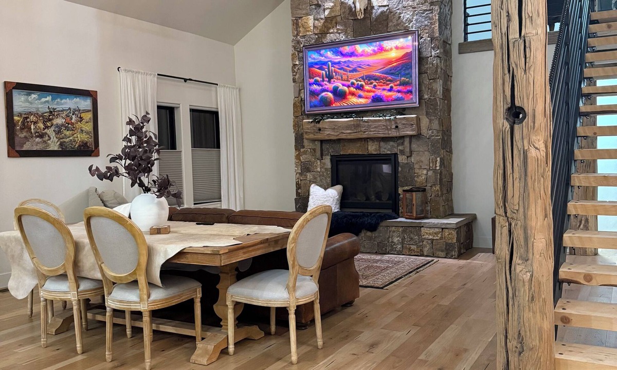 Loma House | Serene Stay with Gorgeous Views, Bright, Cozy & Close to Everything Fruita.