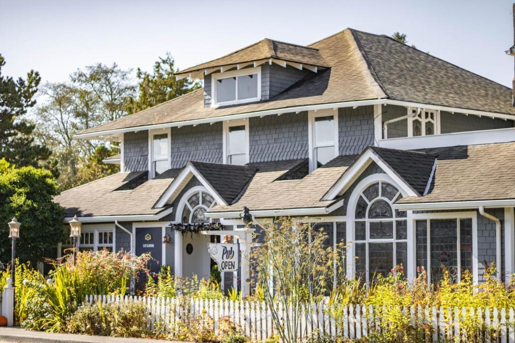Seaview Hotel | Shelburne Hotel