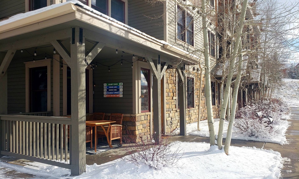 Silvercreek Condo | Ski, Hike, Bike, Fish, Golf (and more) . right outside your front door!