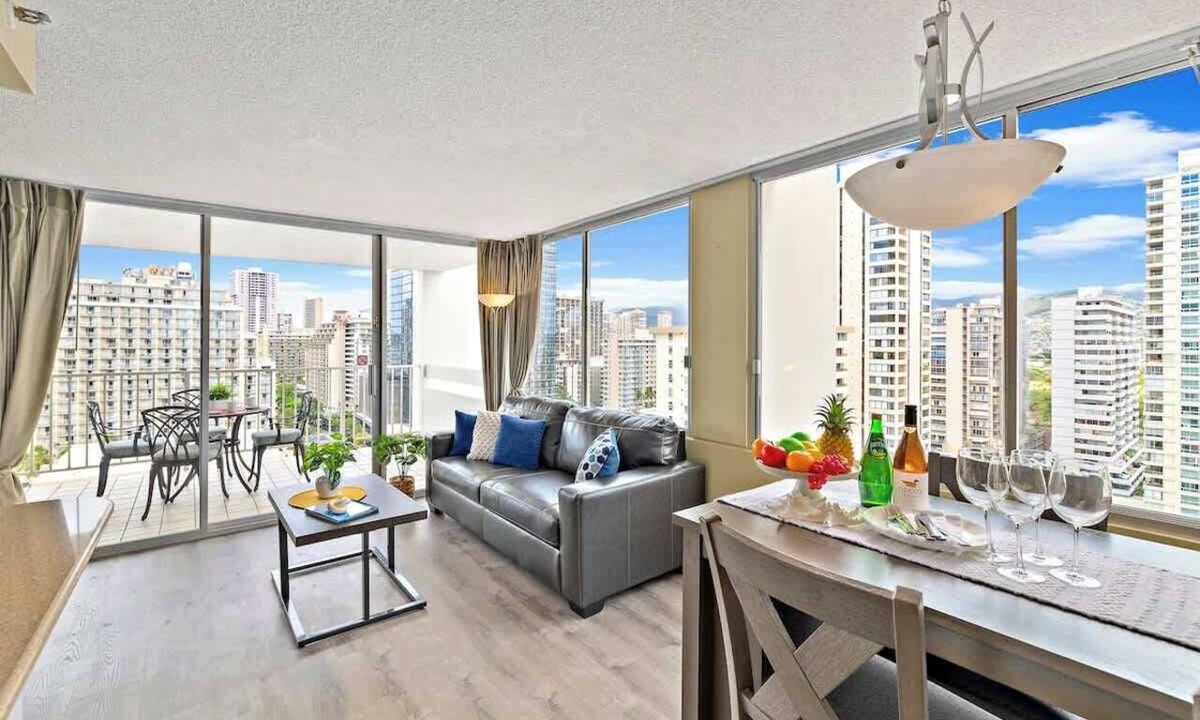 Waikiki Condo | Skyline view retreat w/pool & beach access