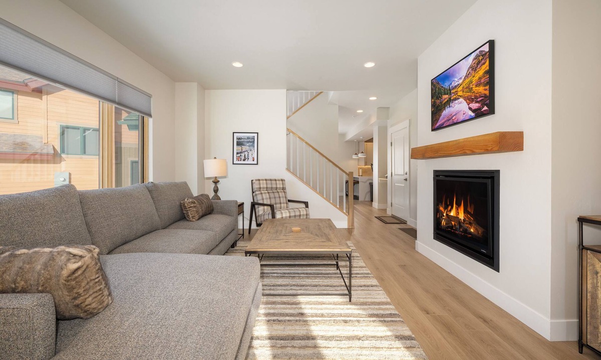 Tabernash Cabin | Sleek Mountain Retreat w/Fireplace + Views