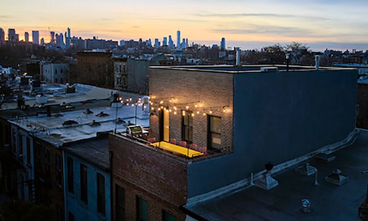 Bedford-Stuyvesant House | Solar Powered Brownstone w/treetop terrace