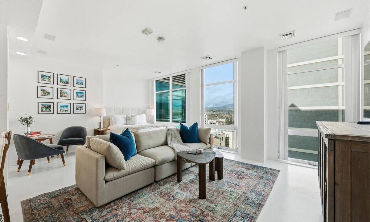 Boise Condo | Sophisticated Downtown Boise Condo | Mountain Views | Walkable | Ideal for Business & Couples