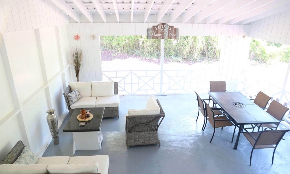 Keaau House | Spacious 4BR/3BA Hawaiian Airconditioned Hale o Aole Pilikia & Ahonui studio