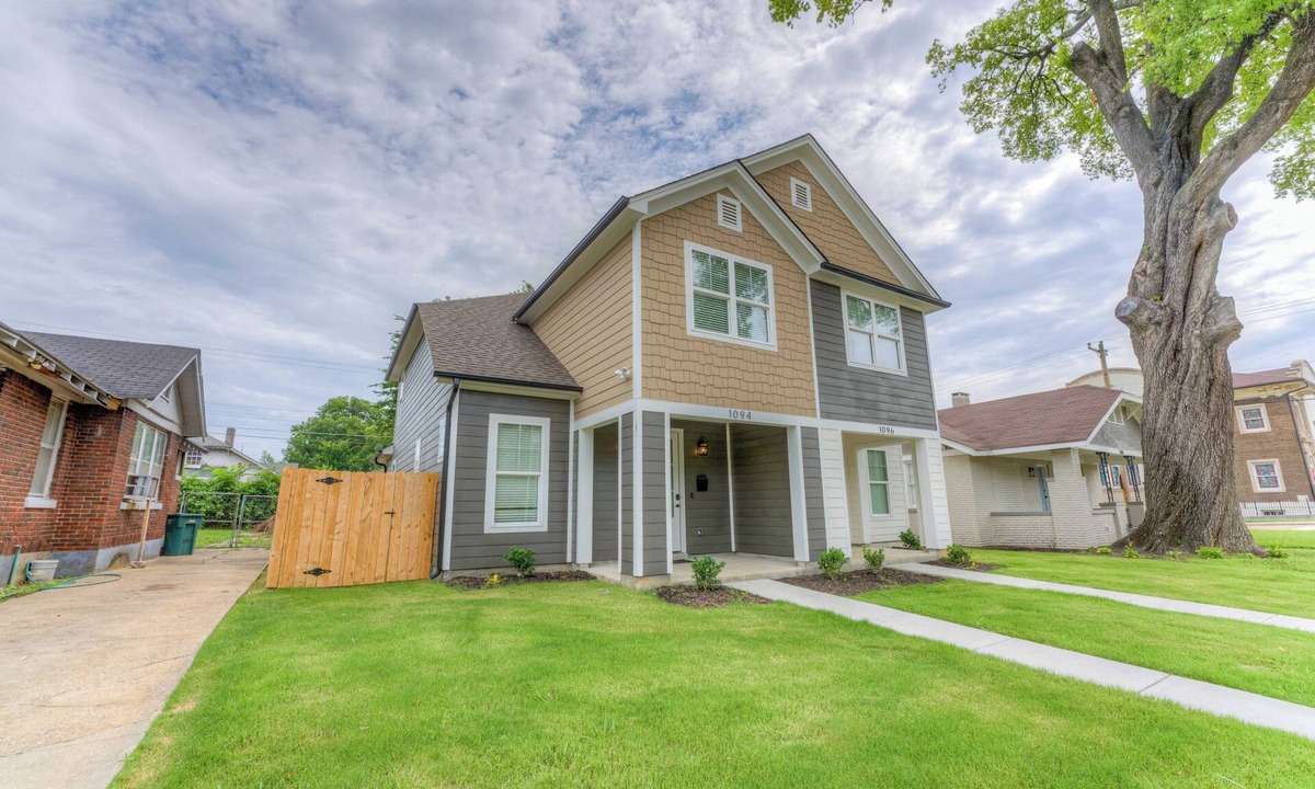 Crosstown House | Spacious Entire Duplex Perfect for Families & Groups