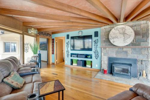 Grand Junction House | Spacious Grand Junction Home Rental w/Mtn Views!