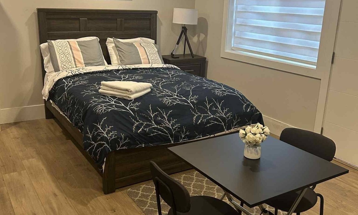 Maple Ridge Apartment | Spacious One Bedroom Suite Right in Downtown Maple Ridge!