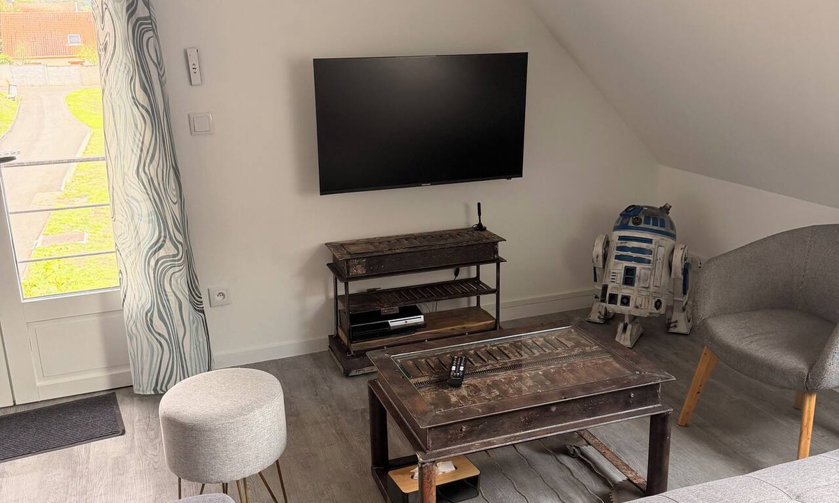 Grand-Couronne Apartment | Spacious studio apartment
