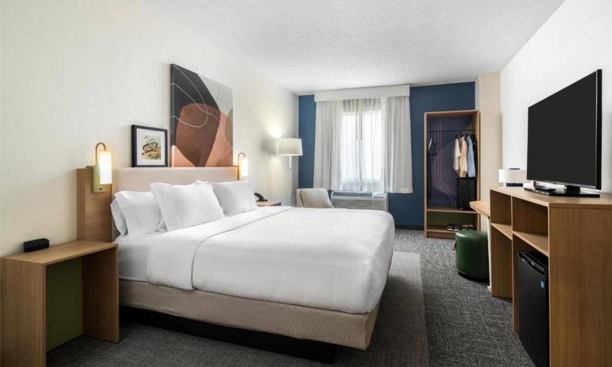 Tempe Hotel | Spark by Hilton Tempe Phoenix Airport