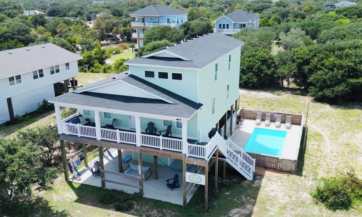 Carova Beach House | Splash of Lime 4x4 Carova Beach Cottage - Private Pool/Hot Tub