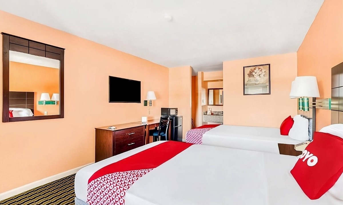 Channelview Hotel | Stay, Relax, Explore! 2 Modern Units, Free Parking, Pet-friendly Property!