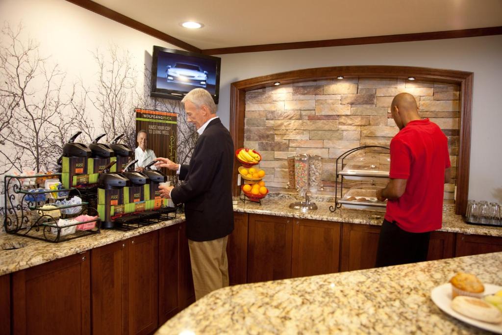 Jasper Place Hotel | Staybridge Suites West Edmonton by IHG