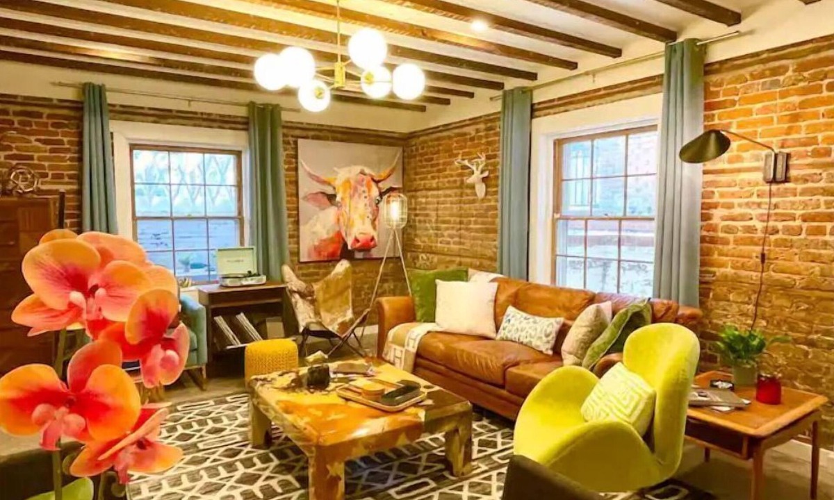 Wilmington Historic District Apartment | Steer on Dock Wilmington Private Mansion Apartment