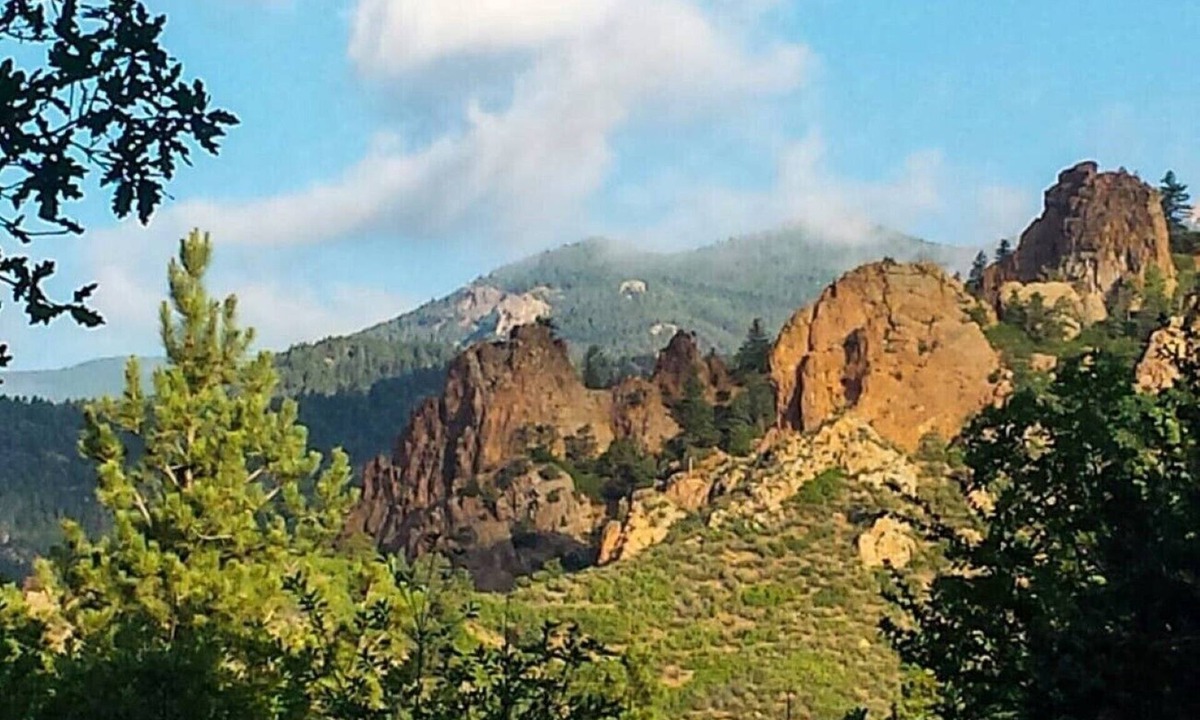 Cheyenne Canyon House | Stunning Cañon Retreat, Views from back porch!