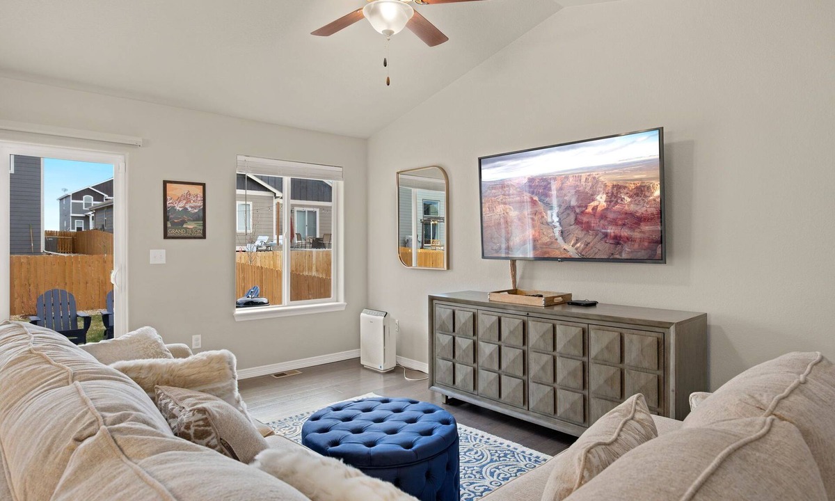 Longmont House | Stunning New Home w/Mtn Views & Fire Pit: Family-friendly & Centrally Located VR