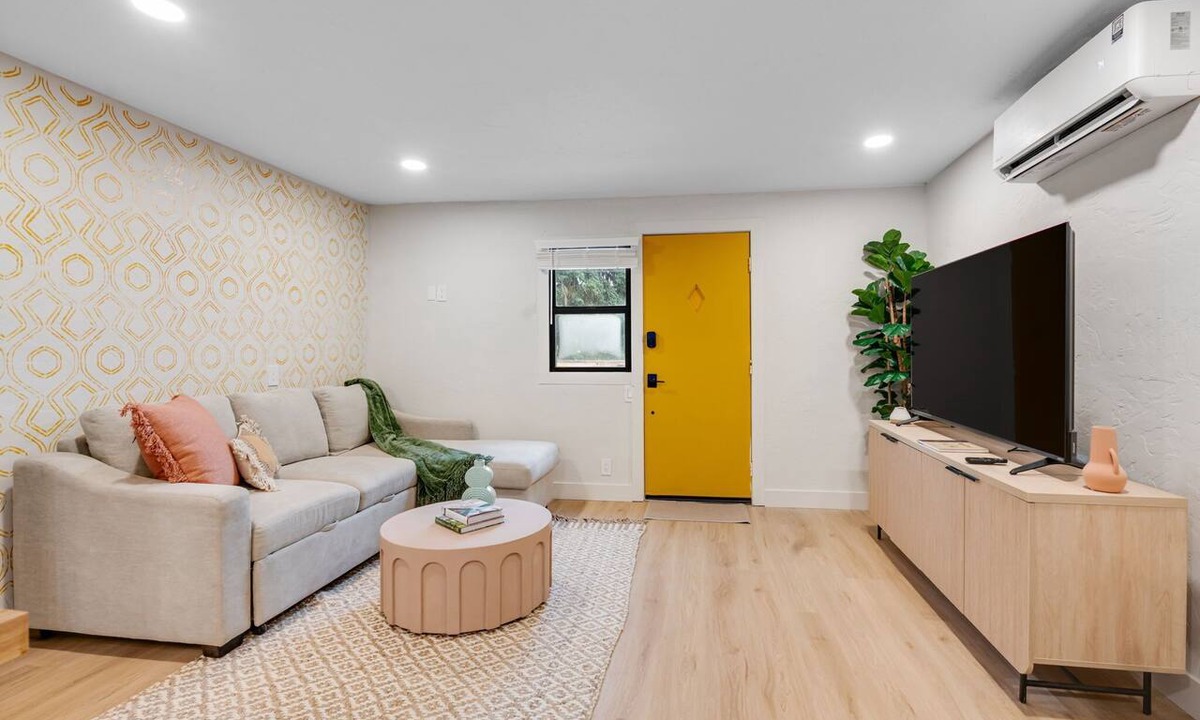 Manitou Springs Apartment | Stylish 2BR in Manitou Springs, Walk Downtown