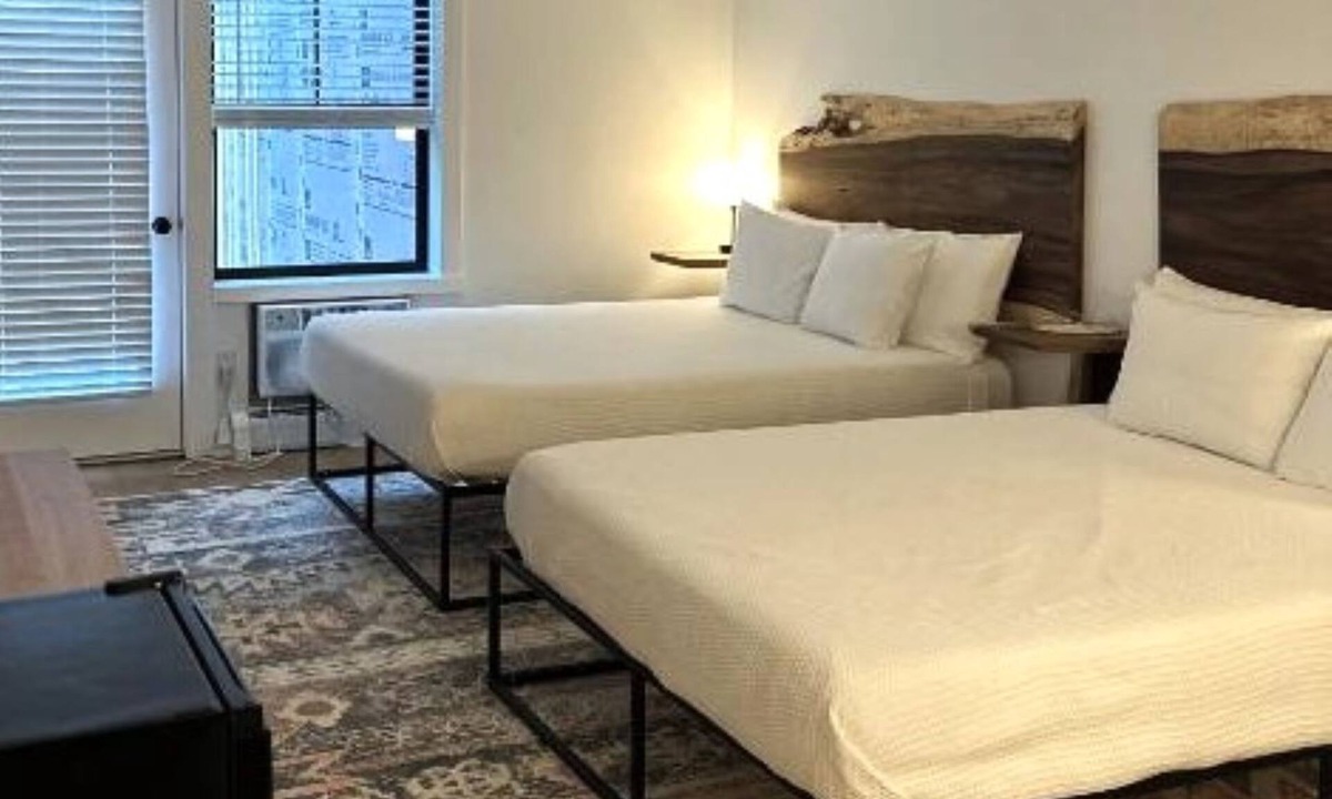 West Dover Hotel | Sugar Maple Inn