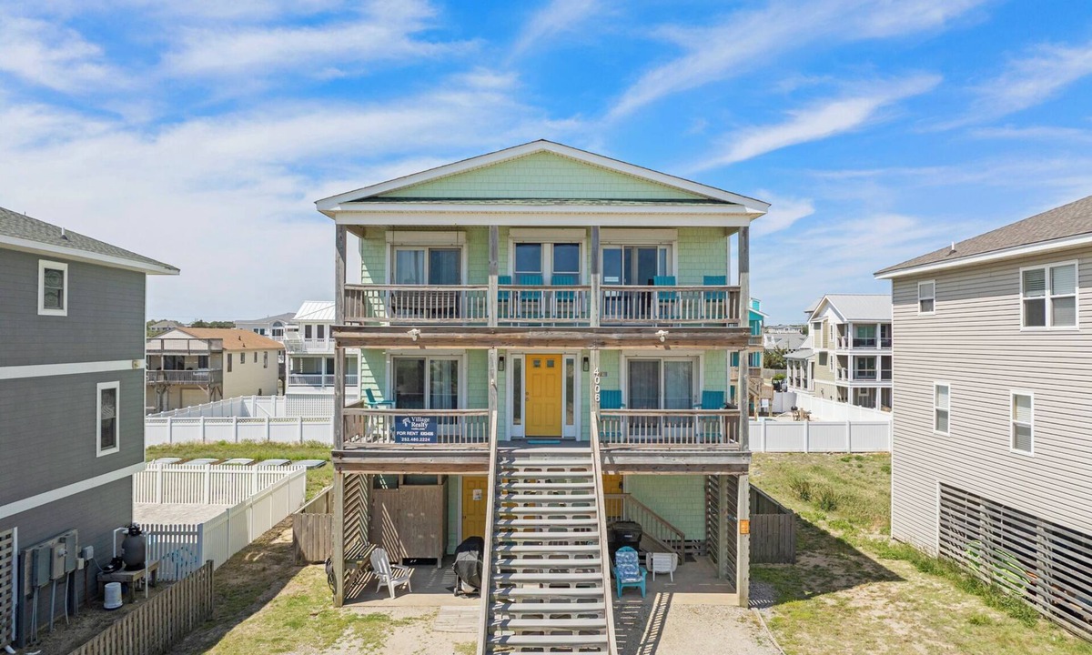 Kitty Hawk House | Surf's Up: Semi-Oceanfront, Hot Tub, Awesome Views