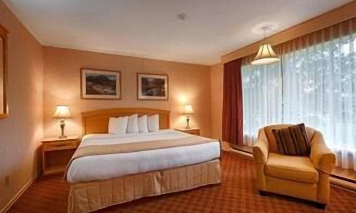 Bancroft Hotel | Sword Motor Inn
