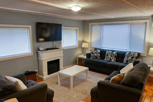 Oyehut-Hogans Corner House | Ten Pines Cottage in Ocean Shores